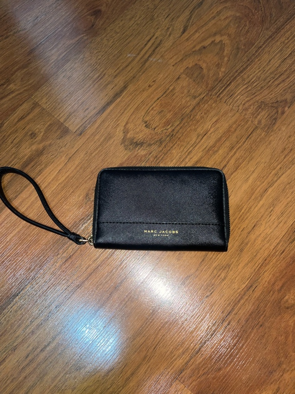 Marc Jacobs Black Leather Zip-Around Wristlet
